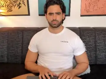 Chaturbate Best live sex cam show of bradleymartin7