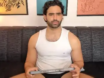 Chaturbate Live Sex Cam of bradleymartin7