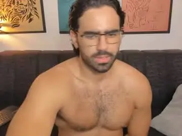 Chaturbate Live Sex Cam of bradleymartin7