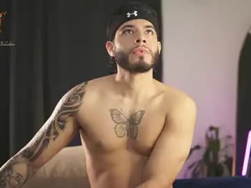 Chaturbate Live Sex Cam of jadenfeynman