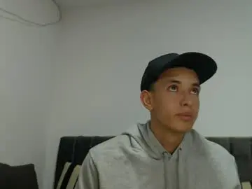 Chaturbate Watch Live Sex Cams of jake_shadow14