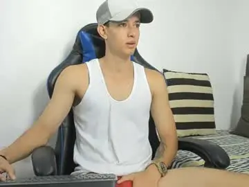 Chaturbate Watch Live Sex Cams of jake_shadow14