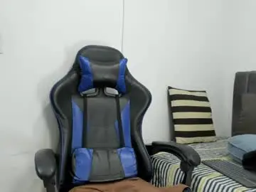 Chaturbate Free Porn Cam of jake_shadow14