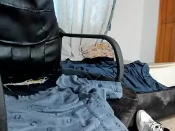 Chaturbate Live Sex Cam of romeolatino1111