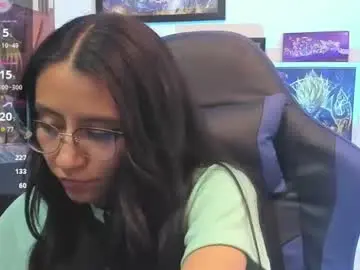 Chaturbate Live Sex Cam of eviiegothell