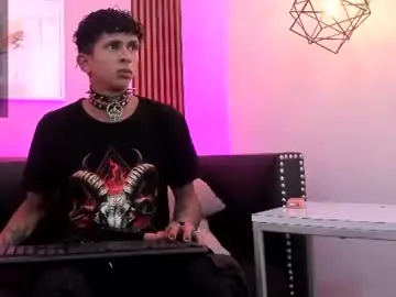 Chaturbate Live Sex Cam of maximoking26