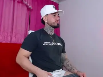 Chaturbate Best live sex cam show of tommyblessd1