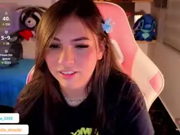 Chaturbate Nude Webcam of madeleine_shinobi