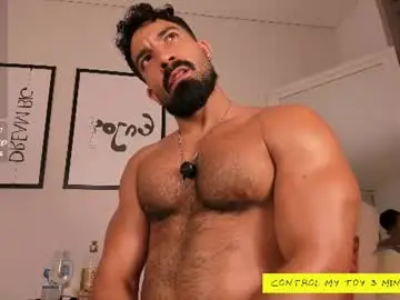 Chaturbate Live Sex Cam of maxstrong01
