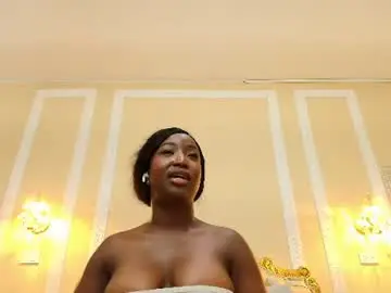 Chaturbate Live Sex Cam of paulinekosh
