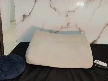 Chaturbate Free Porn Cam of paulinekosh