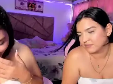 Chaturbate Live Sex Cam of cristal_smith20