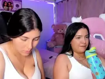 Chaturbate Live Sex Cam of cristal_smith20