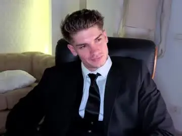 Chaturbate Live Sex Cam of maxkaiden