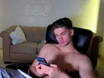 Chaturbate Sex Cam of maxkaiden