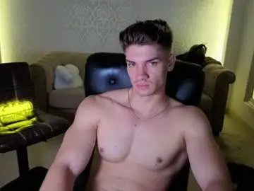 Chaturbate Sex Cam of maxkaiden