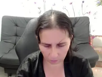Chaturbate Nude Webcam of selene_mom