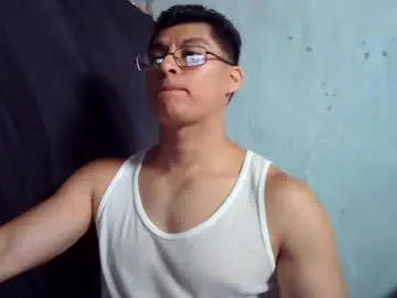 Chaturbate Best live sex cam show of oomaurooo