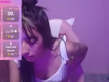 Chaturbate Watch Live Sex Cams of quee_tiana