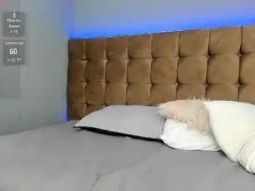 Chaturbate Live Sex Cam of violet_moon20