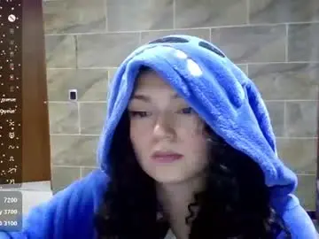 Chaturbate Live Sex Cam of diamond_curls05