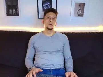 Chaturbate Adult Webcams of emiliocum_24