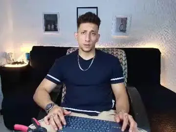 Chaturbate Adult Video Chat of emiliocum_24