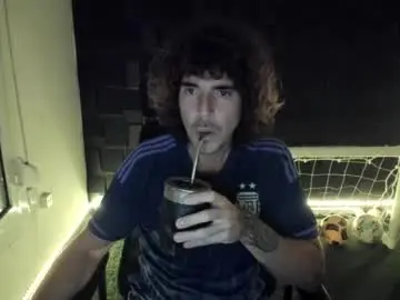 Chaturbate Live Sex Cam of joaquin420_hot