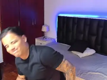 Chaturbate Live Porn of aiden_santa