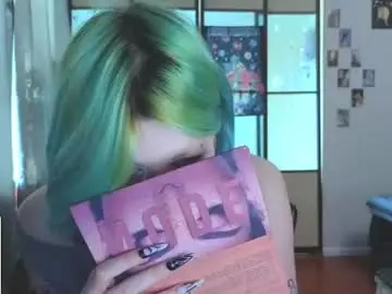 Chaturbate Live Sex Cam of littlekittenstar