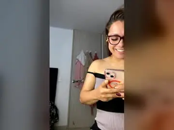 Chaturbate Adult Webcam of milf__pretty