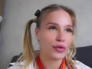 Chaturbate Adult Video Chat of sheliamuyres