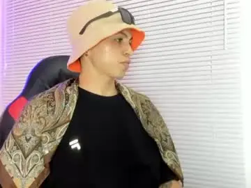 Chaturbate Live Sex Cam of cameron_lux4