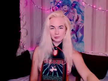 Chaturbate Live Sex Cam of carinfox