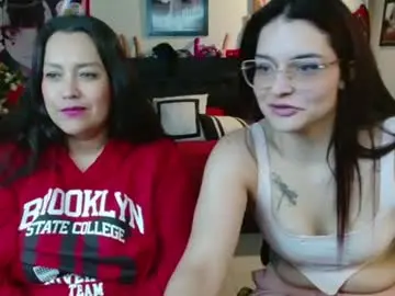 Chaturbate Live Porn of penelopeandmarilyn