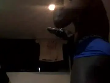 Chaturbate Free Porn Cam of _blackmagickmike4moms