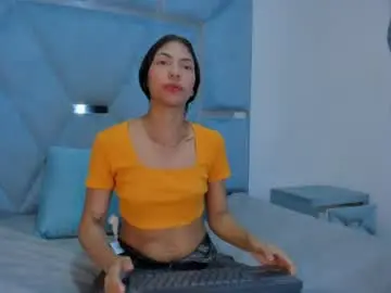 Chaturbate Sex Cam of mila_petiteasm