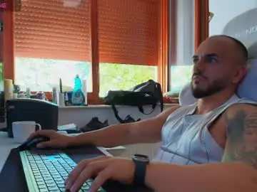 Chaturbate Live Porn of supermanboyxxl