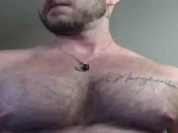 Chaturbate Live Sex Cam of tony_white_7