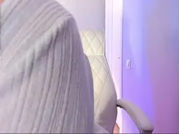 Chaturbate Sex Cam of akura_01