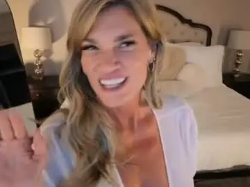 Chaturbate Sex Cam of hot_wife_amber