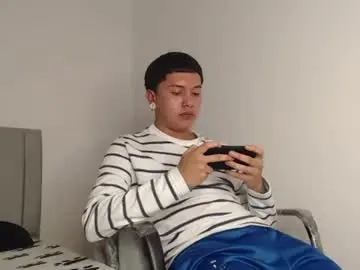 Chaturbate Live Sex Cam of alex__lover