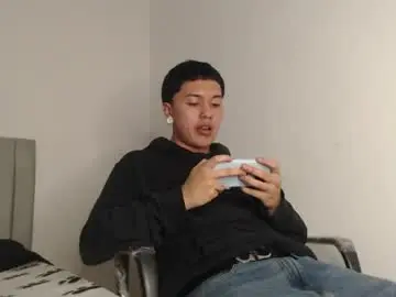 Chaturbate Live Sex Cam of alex__lover