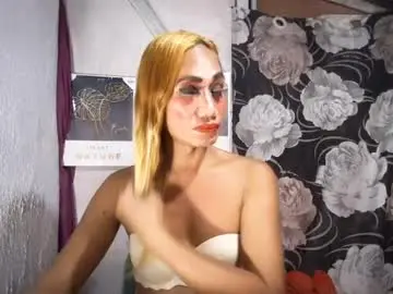 Chaturbate Watch Live Sex Cams of hugecockforyouxx