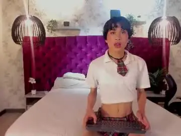 Chaturbate Live Sex Cam of misting_dave