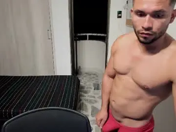Chaturbate Free Porn Cam of travis_bakerr