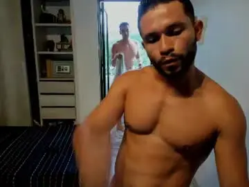 Chaturbate Free Porn Cam of travis_bakerr