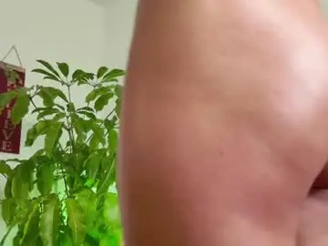 Chaturbate Live Sex Cam of venuzz_99