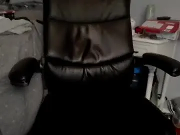 Chaturbate Live Sex Cam of daveishorny1988