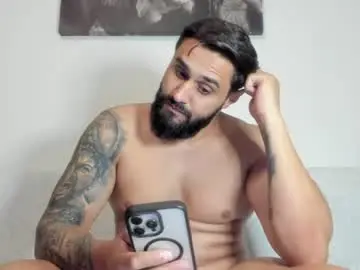 Chaturbate Free Porn Cam of omar_xoxo